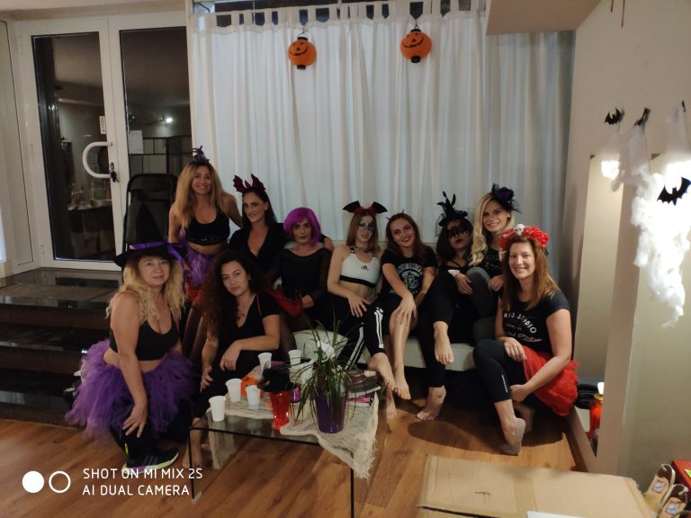 Halloween Split 2020.